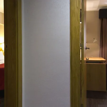 サナ リノ ホテル