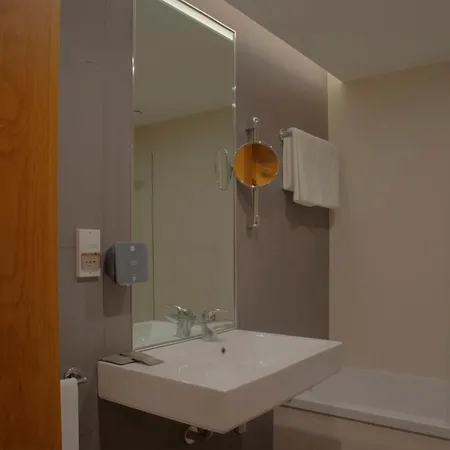 Sana Reno Hotel